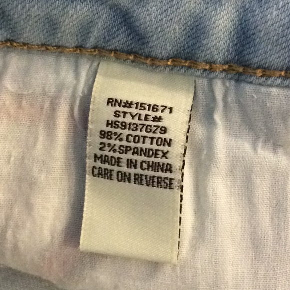 Hot Kiss low rise shorts - Picture 4 of 4